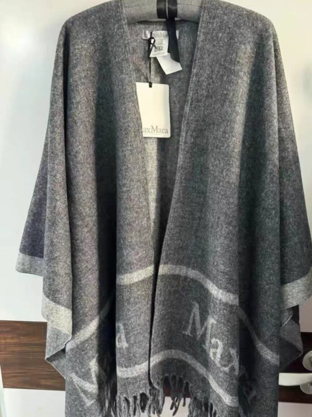 Max Mara Hilde Wool Jacquard Logo Poncho Cape Fringe Shawl Medium Gray ONE SIZE - Picture 9 of 9
